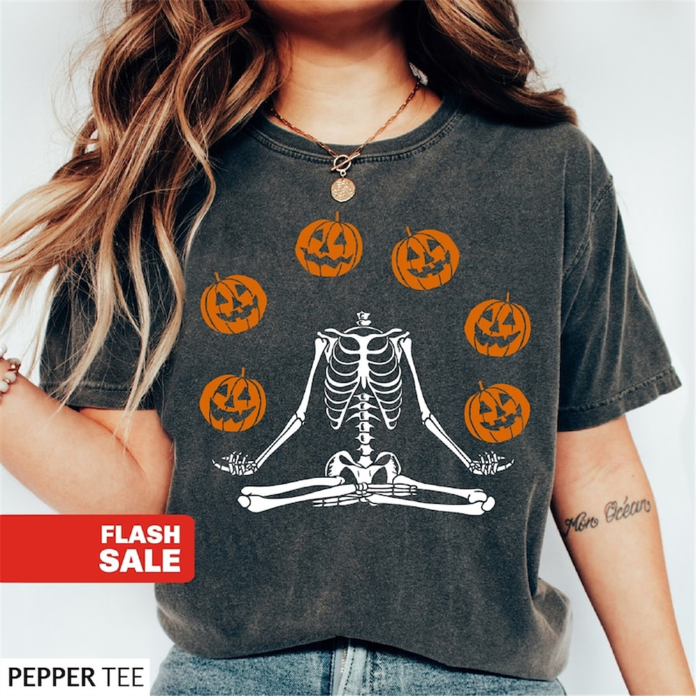 MR-792023134326-skeleton-halloween-shirt-pumpkin-halloween-sweatshirt-tee-pepper.jpg