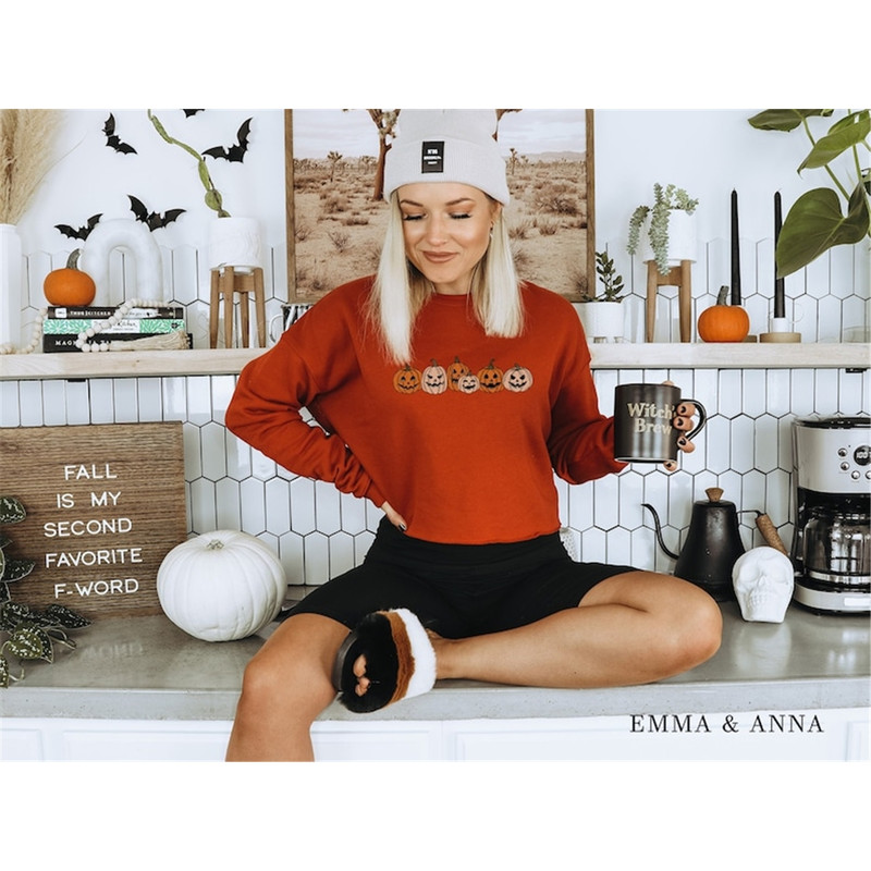 MR-89202394414-halloween-cropped-sweatshirt-halloween-crop-top-pumpkin-brick.jpg