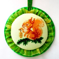 Squirrel Christmas Holiday Ornament, Christmas Toys Gift, Christmas  Decor, Winter Holiday Decoration, Hand Embroidery,