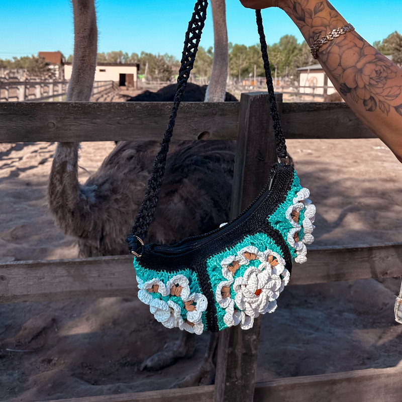 Crochet-pattern-Fanny-pack-raffia-yarn-7