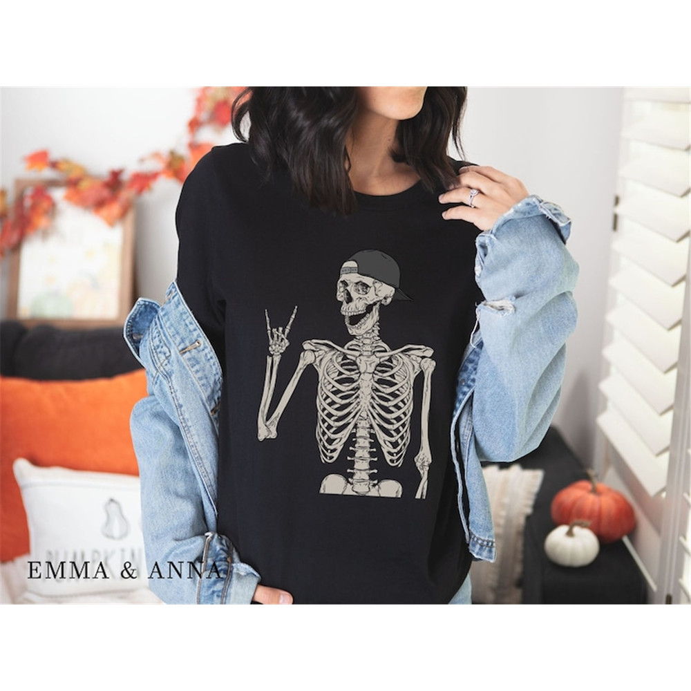 MR-9920238146-halloween-shirt-skeleton-shirt-stay-spooky-shirt-halloween-black.jpg