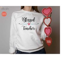 2nd grade teacher sweatshirt gift for teacher appreciation tshirt back to school t-shirt teacher gift shirts love teache