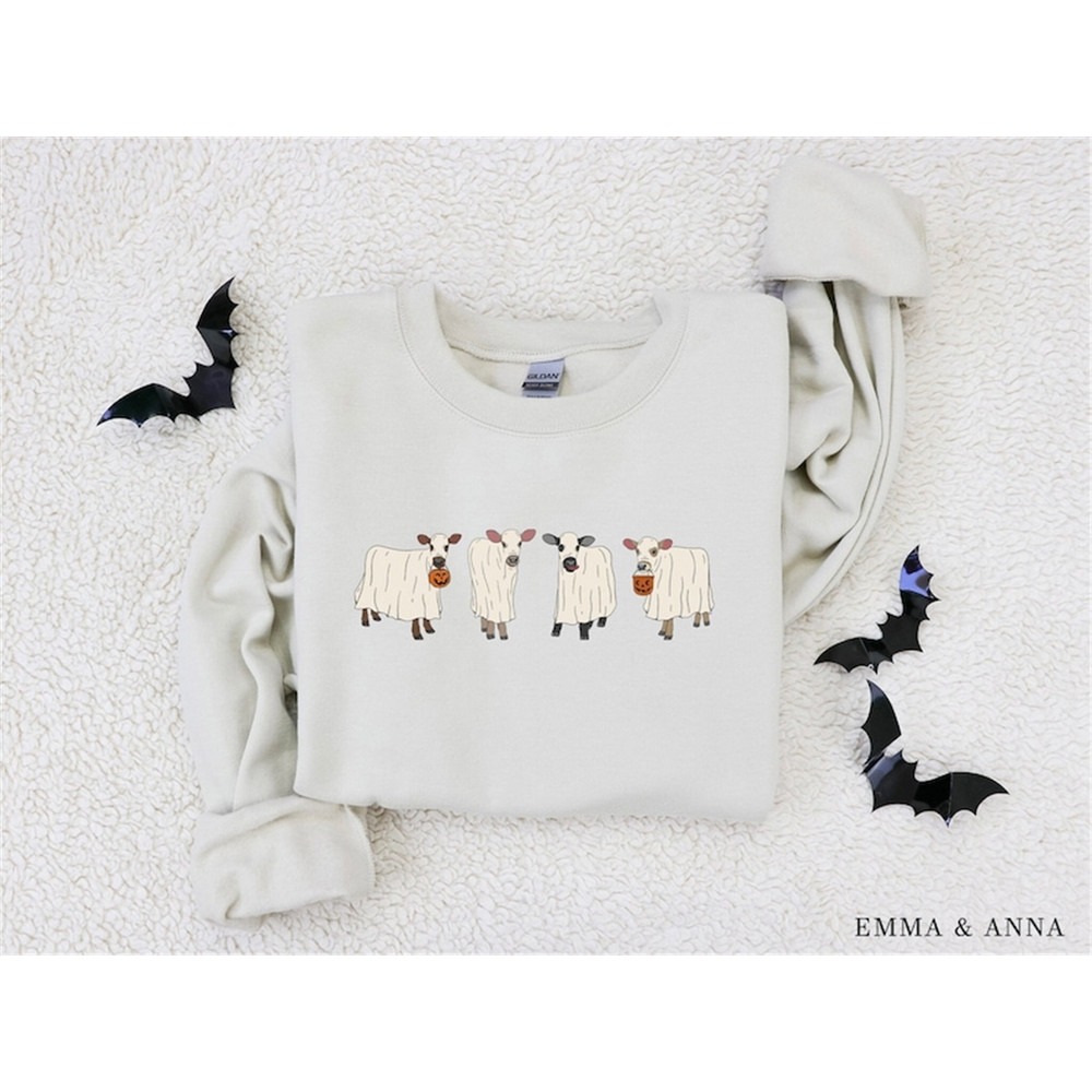 MR-11920239459-halloween-sweatshirt-ghost-cows-sweatshirt-halloween-sand.jpg