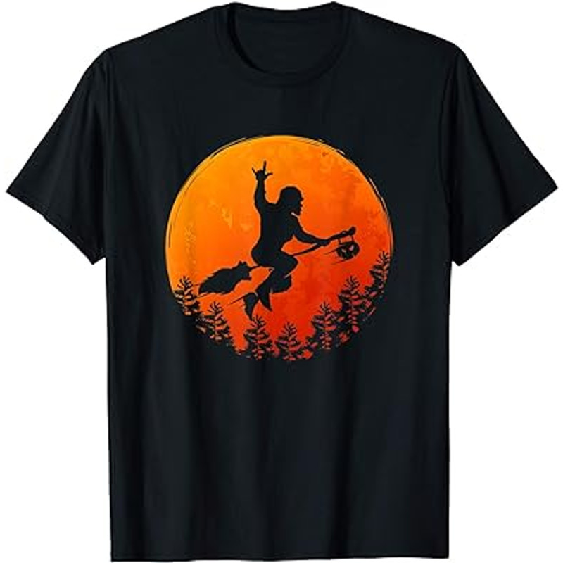 Funny Vintage Bigfoot Pumpkin Halloween Trick or Treat Gift T-Shirt.jpg