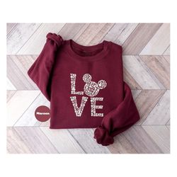 love disney shirt, mickey love tshirt, disneyworld sweatshirt, disney family hoodie, disneyland women outfit, disney val