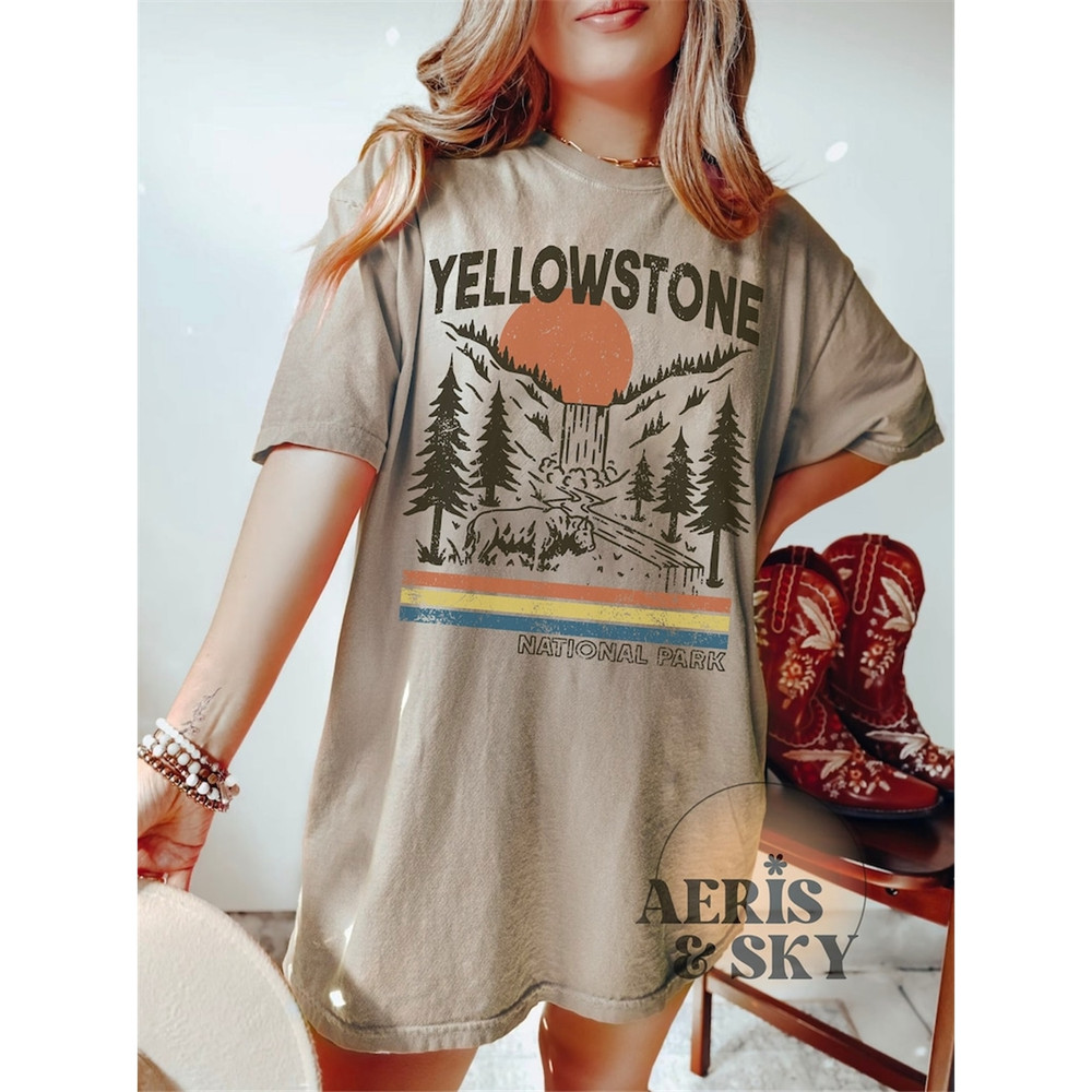 MR-12920239912-yellowstone-national-park-t-shirt-retro-vintage-inspired-image-1.jpg