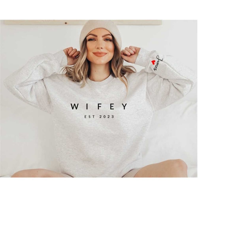 MR-12920239351-customized-wifey-sweatshirt-mrs-sweat-wifey-sweat-image-1.jpg