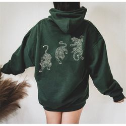 tiger hoodie, vintage tiger sweatshirt, boho tiger sweater, aesthetic hoodie, trendy oversized hoodie, trendy hoodies, v