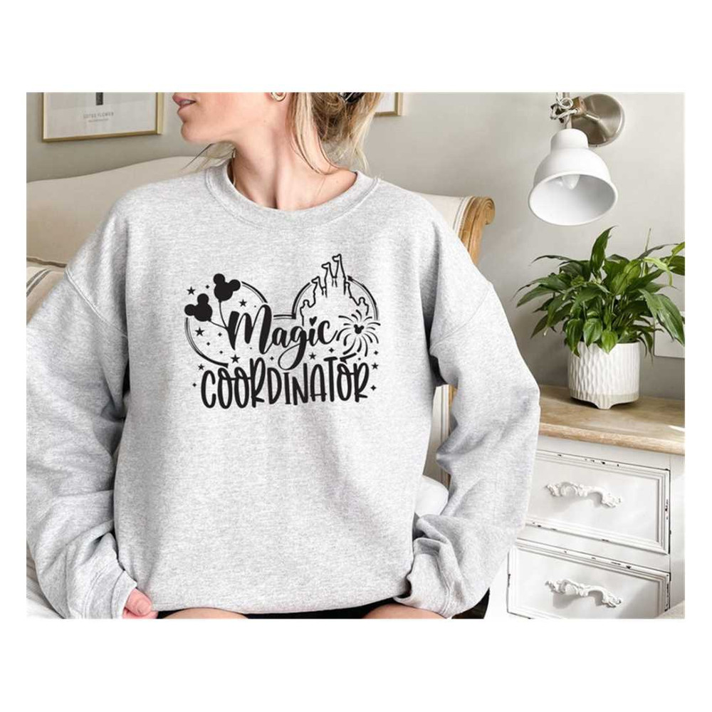 MR-129202317832-magic-coordinator-sweatshirtdisney-sweatshirtdisney-family-image-1.jpg
