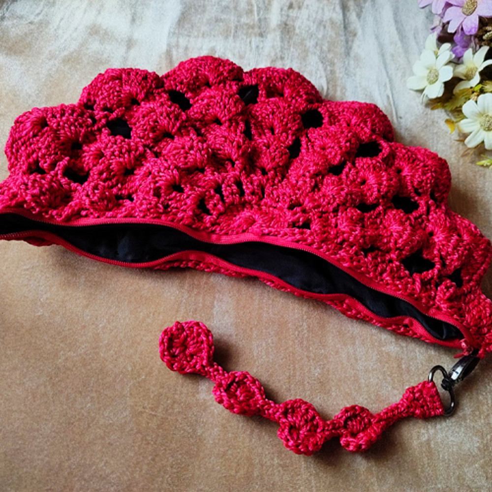 a crochet half circle bag pattern