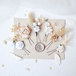 Beige flower hair pins, hair accessories, Bridal Hair