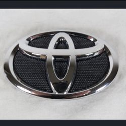 07-09 Toyota Camry Front Bumper Emblem Front Grille/grill Chrome Badge Sign Logo