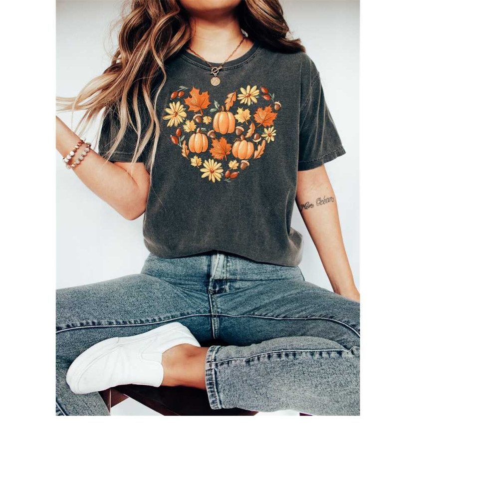 MR-1392023153537-retro-fall-comfort-colors-shirt-pumpkins-and-leaves-heart-image-1.jpg