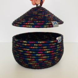 brightly colored storage basket with lid 16 cm x 18 cm x 17 cm