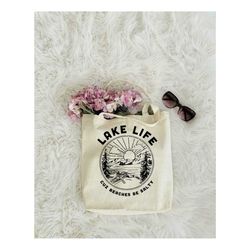 lake life cuz beaches be salty tote bag, tote bag gift, summer tote bag, reusable bag, vacation tote bag, grocery bag, h