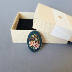 Ribbon embroidery brooch for her, custom embroidery bouquet, Christmas gift and Mother day gift