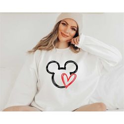 mickey love sweatshirt,love sweatshirt,heart sweat,disney sweatshirt,love disney matching couples shirt,disney shirt dis