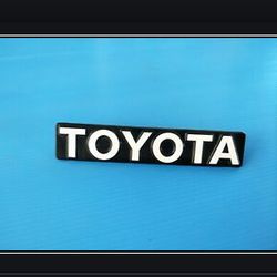 Toyota Diggi Emblem