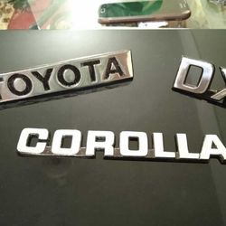 Toyota Corolla DX 1983 Model Car emblem in Metal