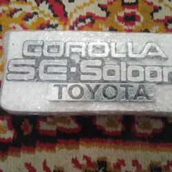Toyota Corolla S.E Saloon 3 Piece Emblem Set