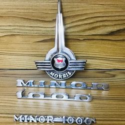 Morris Minor 4 Piece Emblem Set