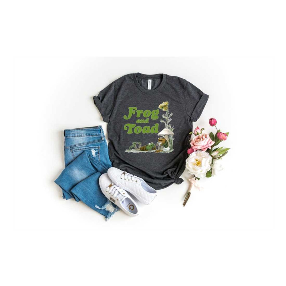 MR-159202385829-book-lover-tshirt-frog-and-toad-tshirt-vintage-book-lover-image-1.jpg