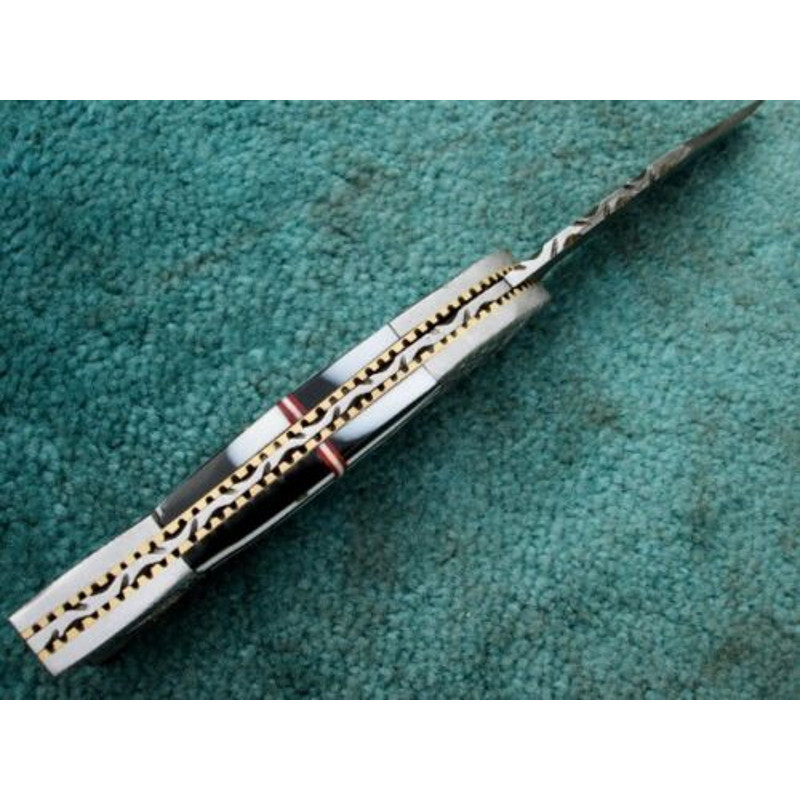 Buy a 9 Handmade Damascus Steel Knife