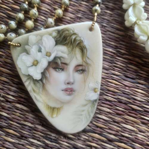 PENDANT "TENDERNESS"