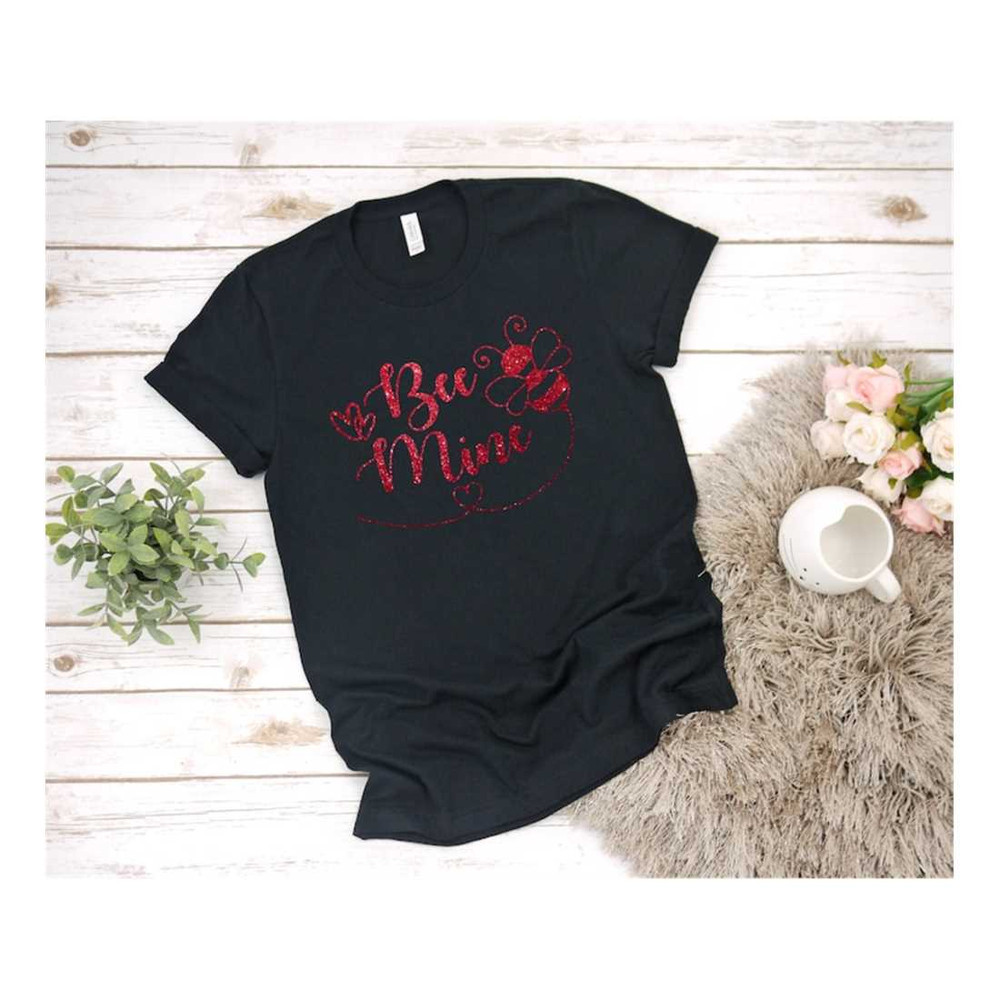 MR-1692023113113-bee-mineshort-sleeve-tee-valentines-tee-unisex-fit-image-1.jpg