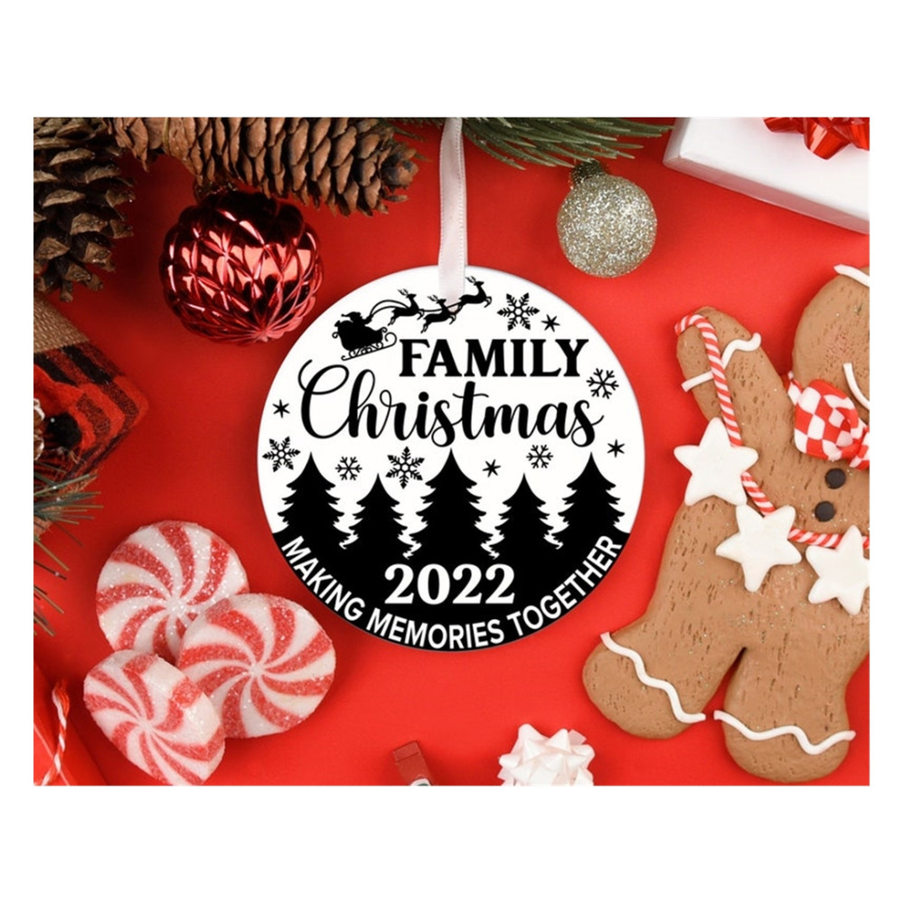 MR-1692023143057-family-christmas-2022-svg-christmas-sign-svg-round-christmas-image-1.jpg