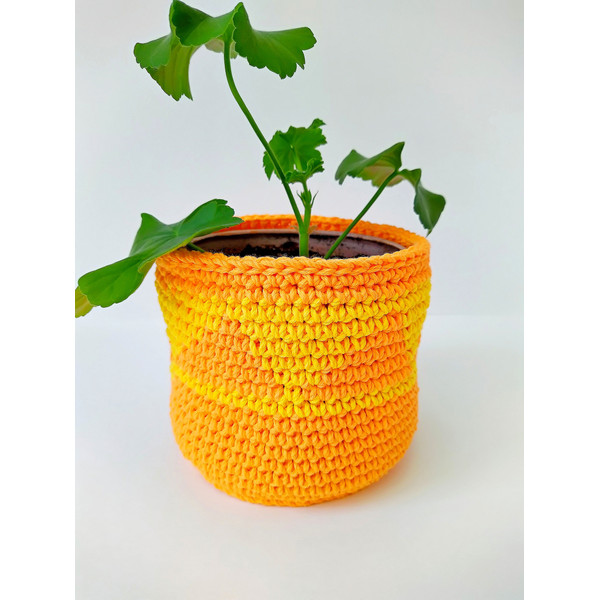 crochet flower pot cover pattern.jpg