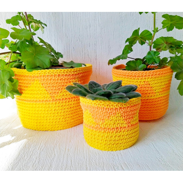 crochet plant pot cozy pattern.jpg
