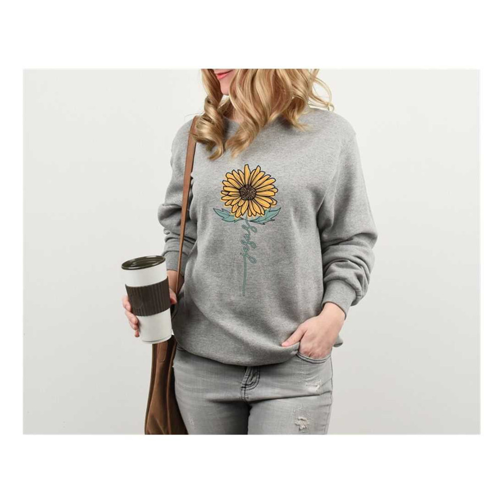 MR-18920238360-jesus-sunflower-crewneck-sweatshirt-floral-christian-image-1.jpg
