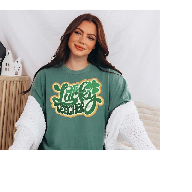 MR-1892023113640-retro-st-pattys-day-comfort-colors-shirt-lucky-teacher-image-1.jpg