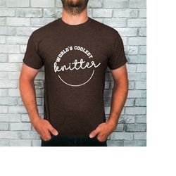 world's coolest knitter t-shirt, cool knitter shirt, best knitter tee, knitting shirt, knitter gift.
