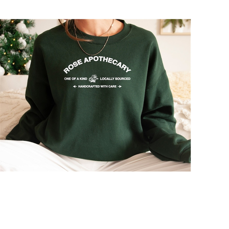 MR-1892023141615-rose-apothecary-sweatshirt-rosebud-sweatshirt-moira-rose-image-1.jpg