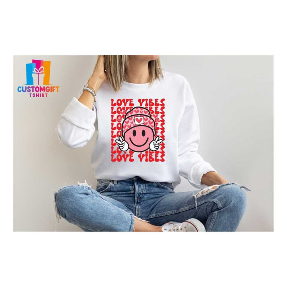 MR-1892023145415-love-vibes-sweatshirt-heart-shirt-smiley-sweatshirt-emoji-image-1.jpg