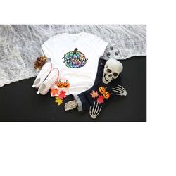 spooky pumpkin shirt, spooky vibes shirt, halloween gift, cute halloween tee, pumpkin shirt, halloween mom, women hallow