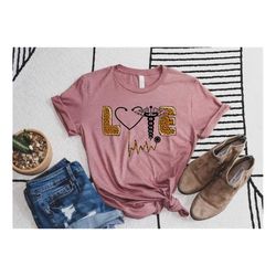 love nurse shirt,registered nurse shirt,cute nurse shirts,nurse appreciation gift,nurse gift idea,nurses week gift,rn le