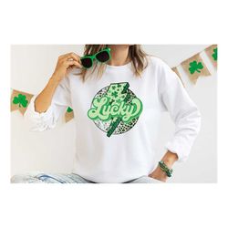 retro feeling lucky shirt, lucky tshirt, irish t shirt, shamrocks t-shirt,family matching st. patrick's day gift tee,wes