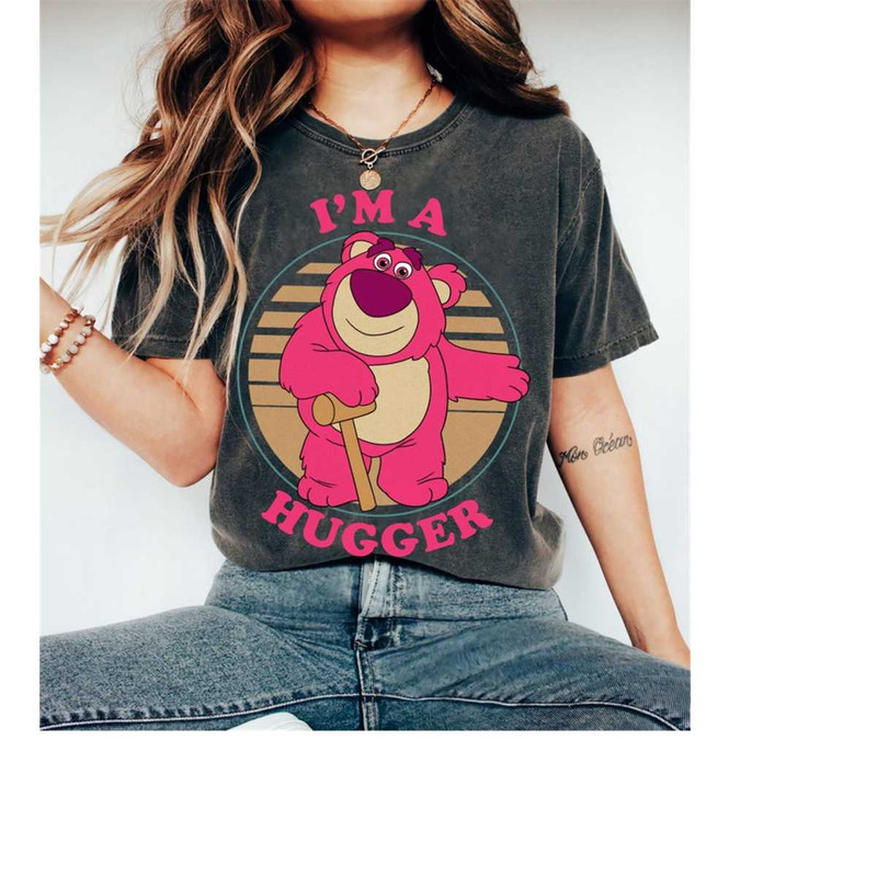 MR-2392023104221-retro-90s-disney-toy-story-lotso-im-a-hugger-shirtretro-image-1.jpg