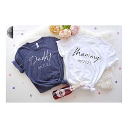daddy mommy est shirt, custom mom dad shirt, father's day, dad gift from wife, dad gift from boy and girl, pregnant fami