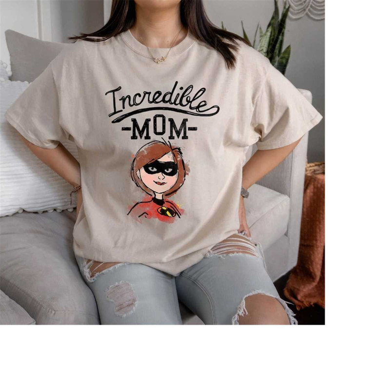 MR-2392023144728-disney-pixar-incredibles-2-super-mom-sketch-graphic-t-shirt-image-1.jpg