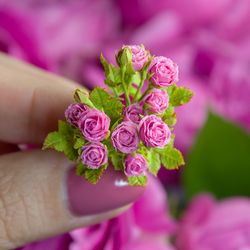 TUTORIAL Miniature shrub roses / spray roses with air dry clay | Dollhouse miniatures | Miniature flower tutorial