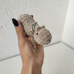 Plush funny kapibara keychain. Cute beige kapibara stuffed animal bag pendant. Back to school sharm, Christmas gift