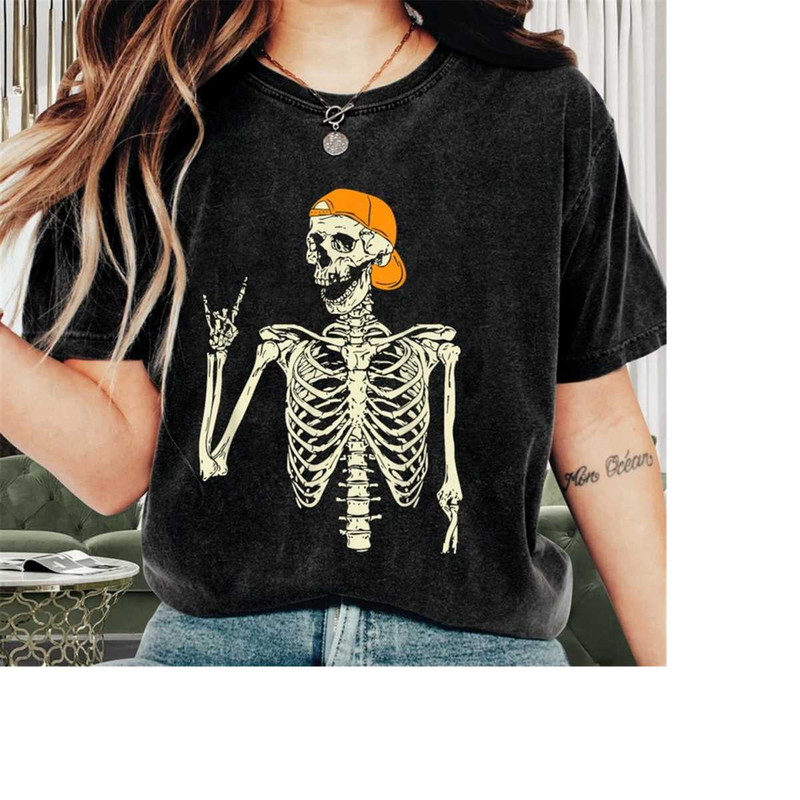 MR-26920239370-halloween-shirt-rocker-skeleton-cap-skater-shirt-happy-image-1.jpg