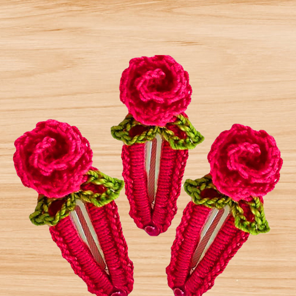 A crochet flower hair clip pattern