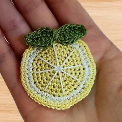 A crochet lemon Hair clip pattern