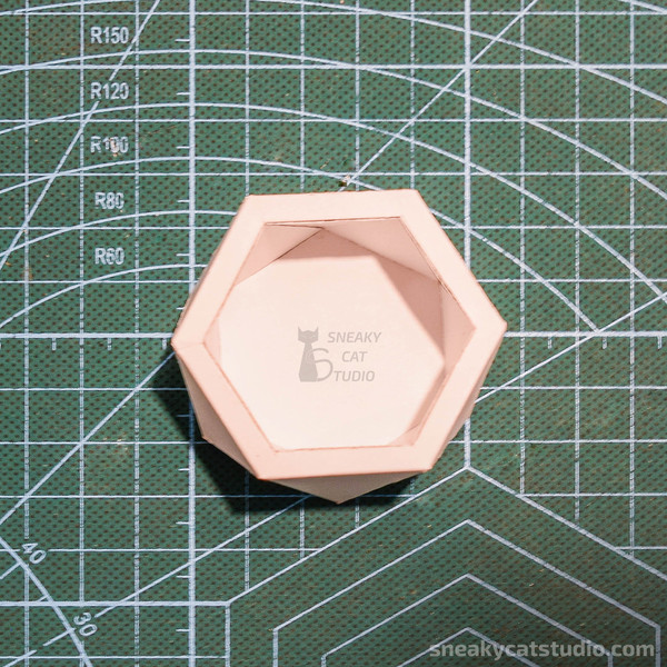 Candlestick-candle-DIY-papercraft-lowe-paper-cut-craft-low-poly-Pepakura-PDF-3D-Pattern-Template-Download-origami-sculpture-model-decor-4.jpg