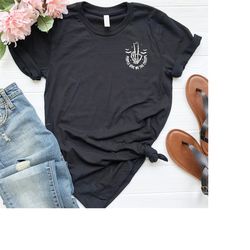 people give me the creeps t-shirt, horror shirt, skeleton shirt, halloween shirt, spooky season shirt, skeleton hands sh